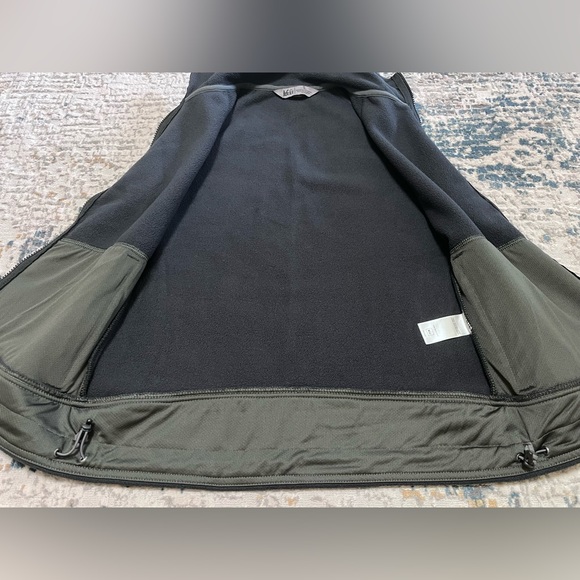 REI Co-Op Classic Fleece Vest - Women’s Small - Picture 7 of 13